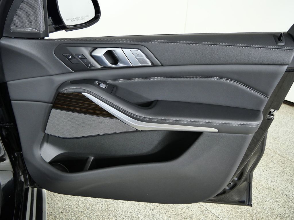 Thumbnail: 2020 BMW X7 - 20