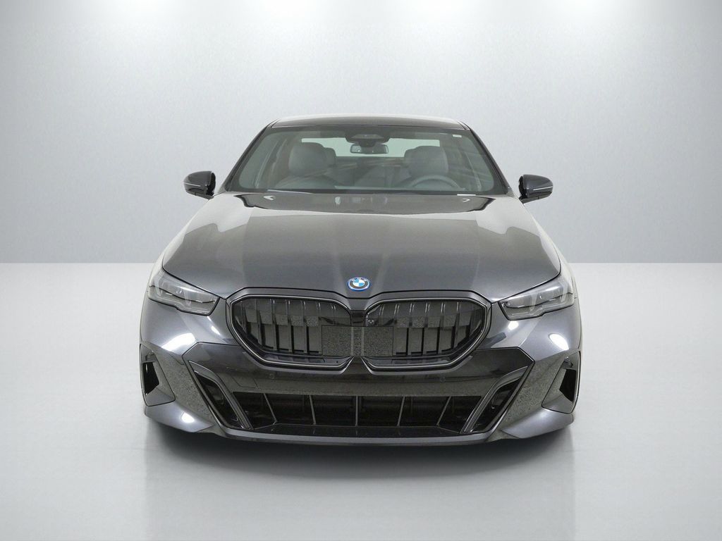 Thumbnail: 2027 BMW 5 Series - 2