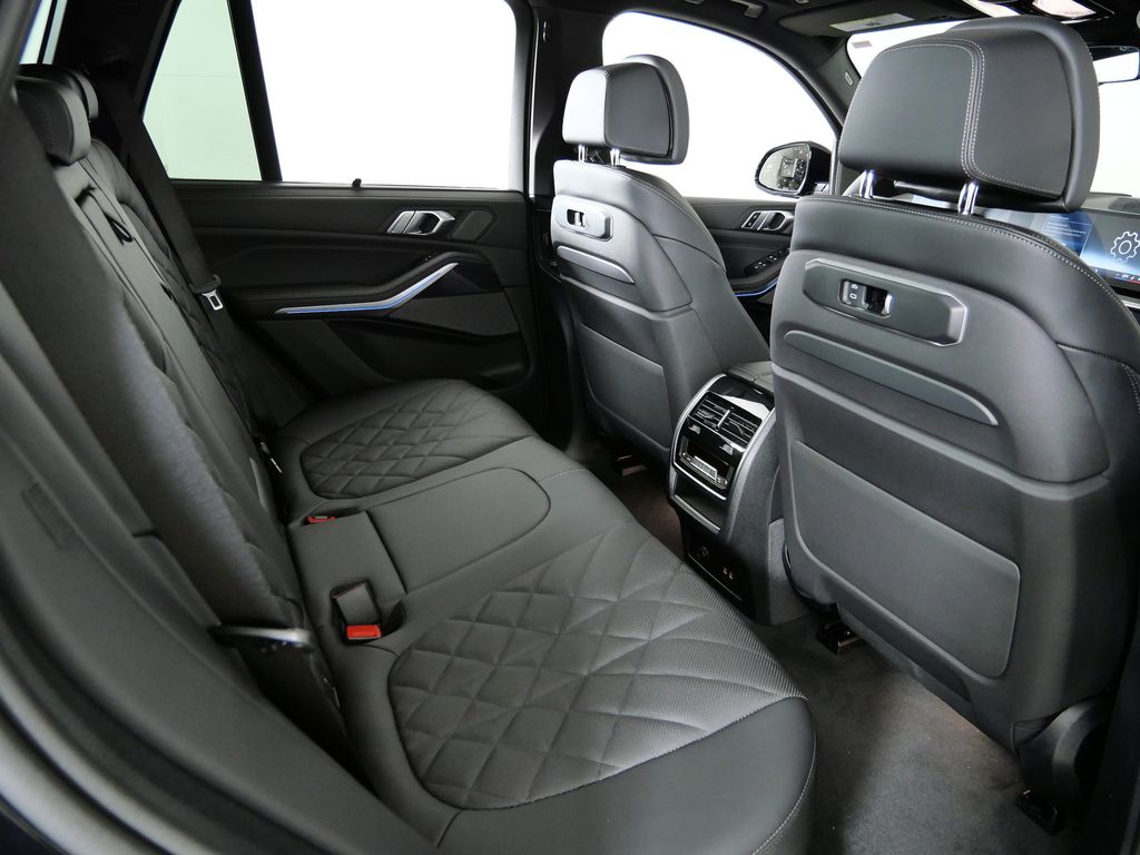 Thumbnail: 2026 BMW X5 - 26