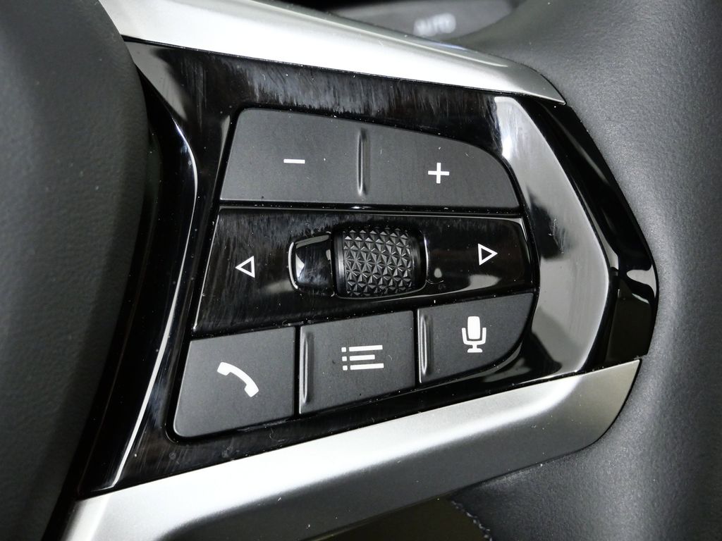 Thumbnail: 2025 BMW i4 - 46