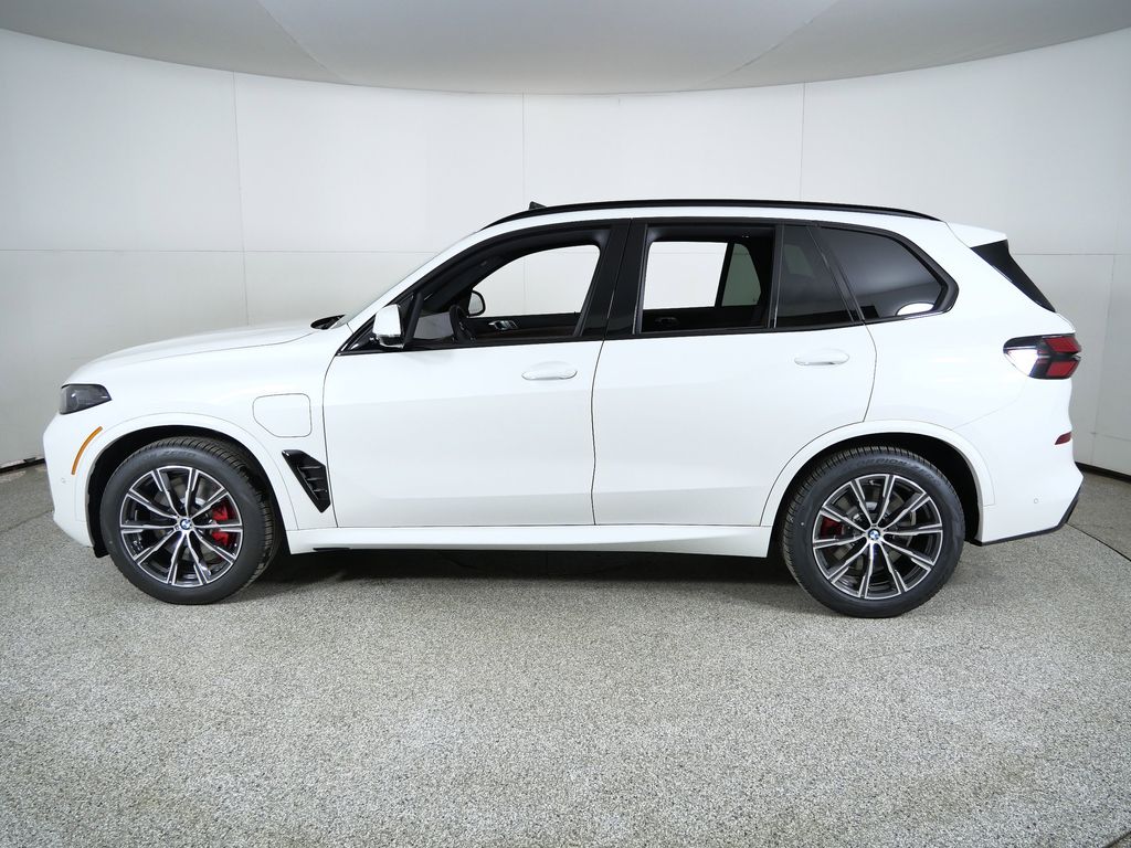 Thumbnail: 2026 BMW X5 - 15