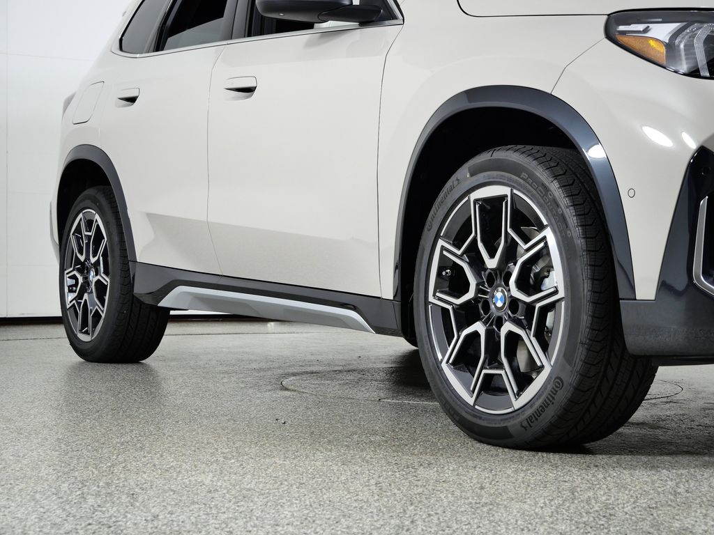 Thumbnail: 2026 BMW X1 - 6