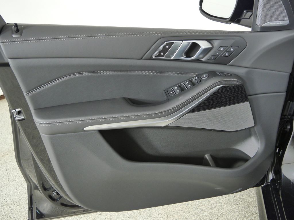 Thumbnail: 2026 BMW X5 - 34