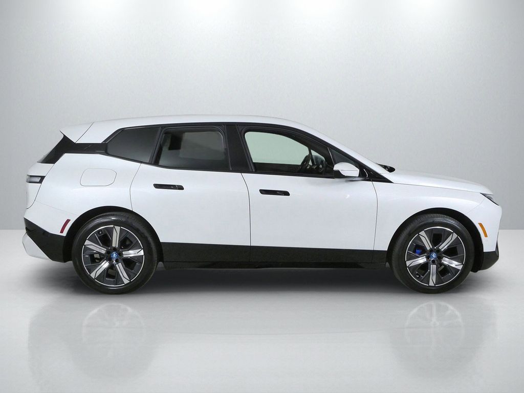 Thumbnail: 2024 BMW iX - 9