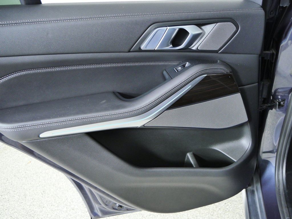Thumbnail: 2020 BMW X5 - 30