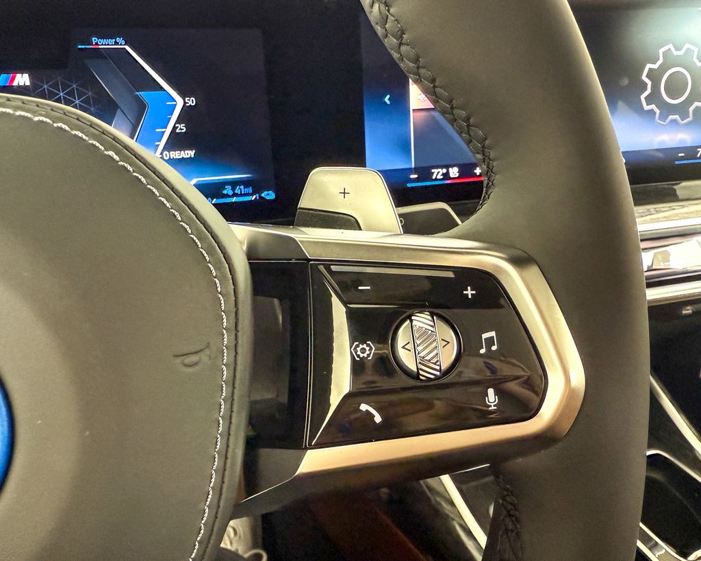 Thumbnail: 2025 BMW 7 Series - 36