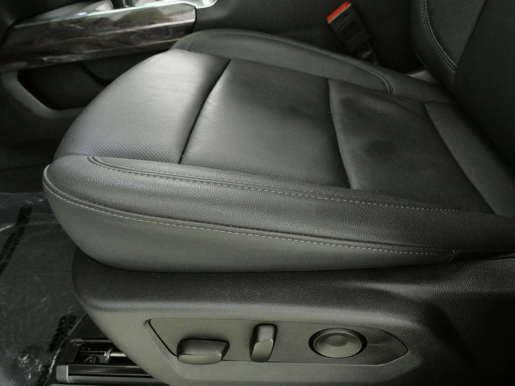 Thumbnail: 2025 Chevrolet Silverado 1500 - 33