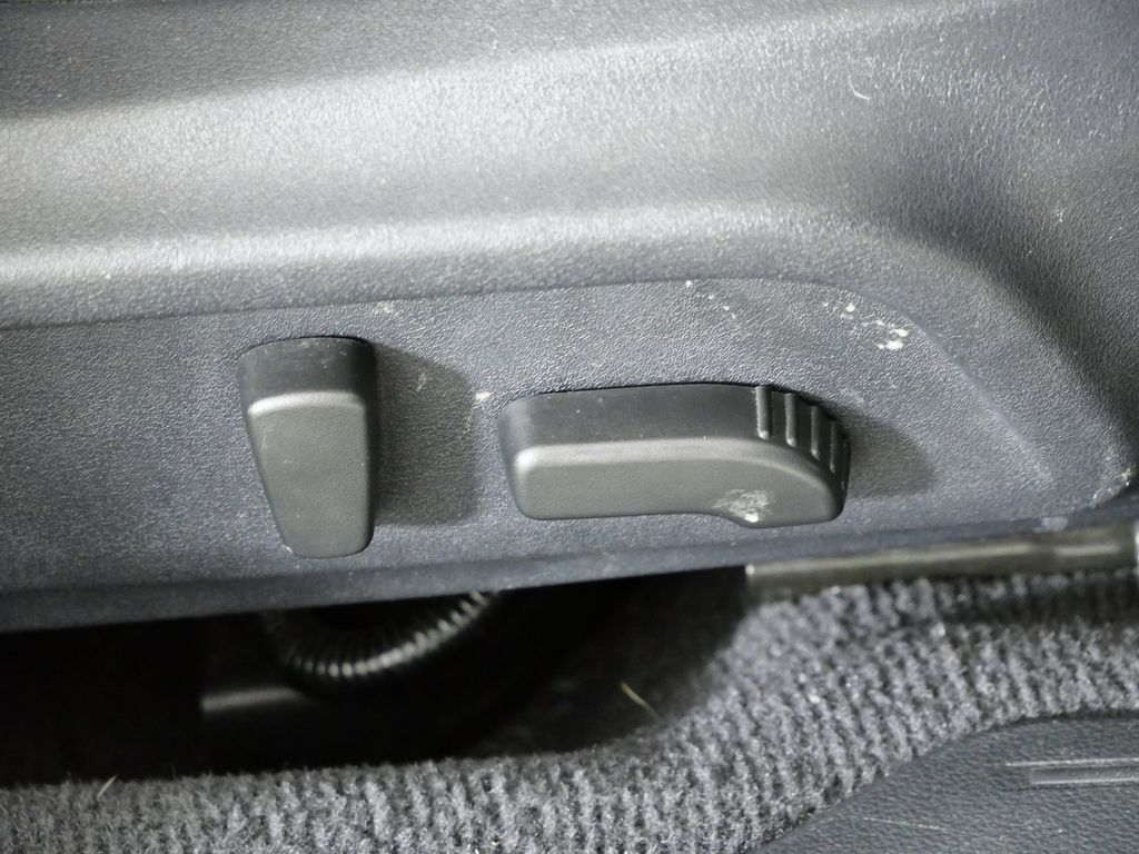 Thumbnail: 2016 Subaru Outback - 23