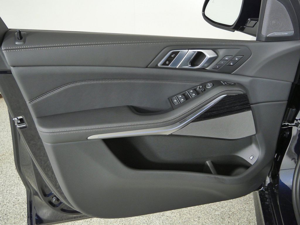Thumbnail: 2026 BMW X5 - 34
