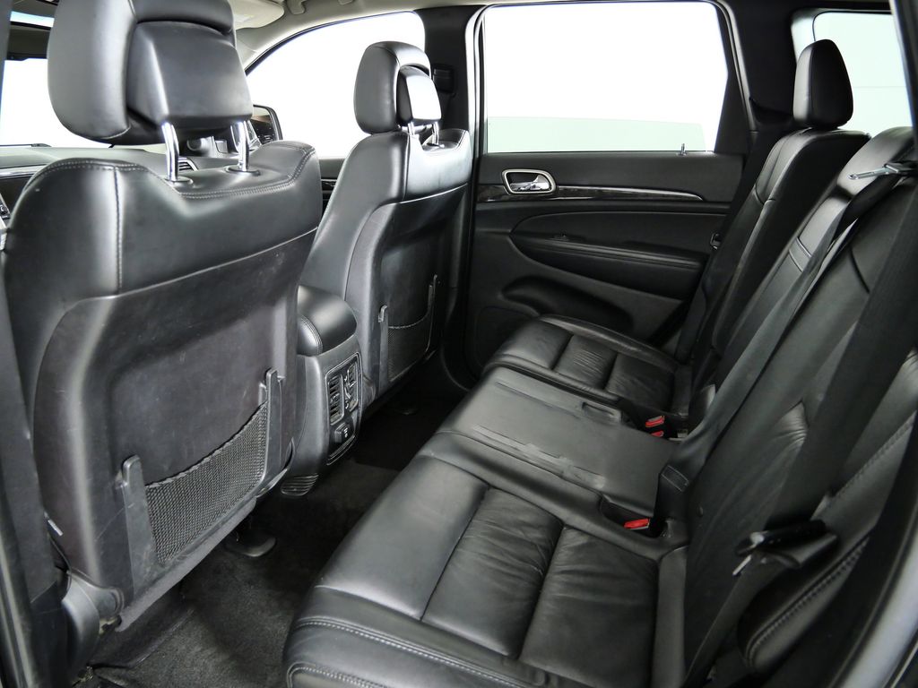 Thumbnail: 2011 Jeep Grand Cherokee - 29