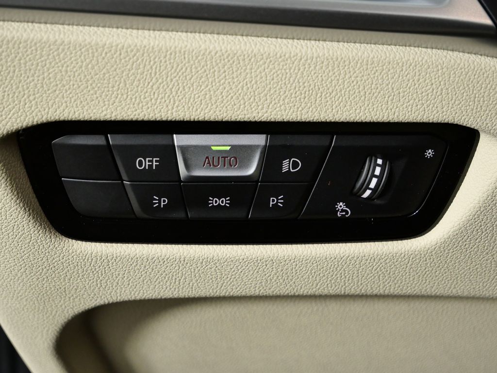 Thumbnail: 2026 BMW 3 Series - 38