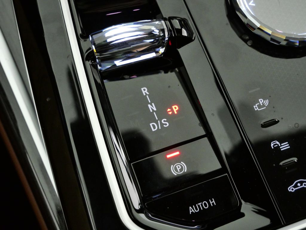 Thumbnail: 2026 BMW 7 Series - 47