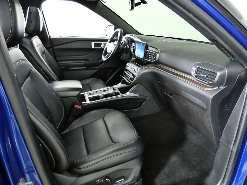 Thumbnail: 2020 Ford Explorer - 22