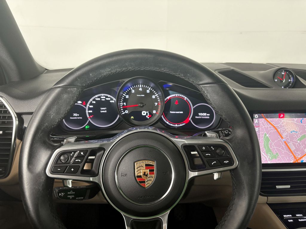 Thumbnail: 2020 Porsche Cayenne - 8