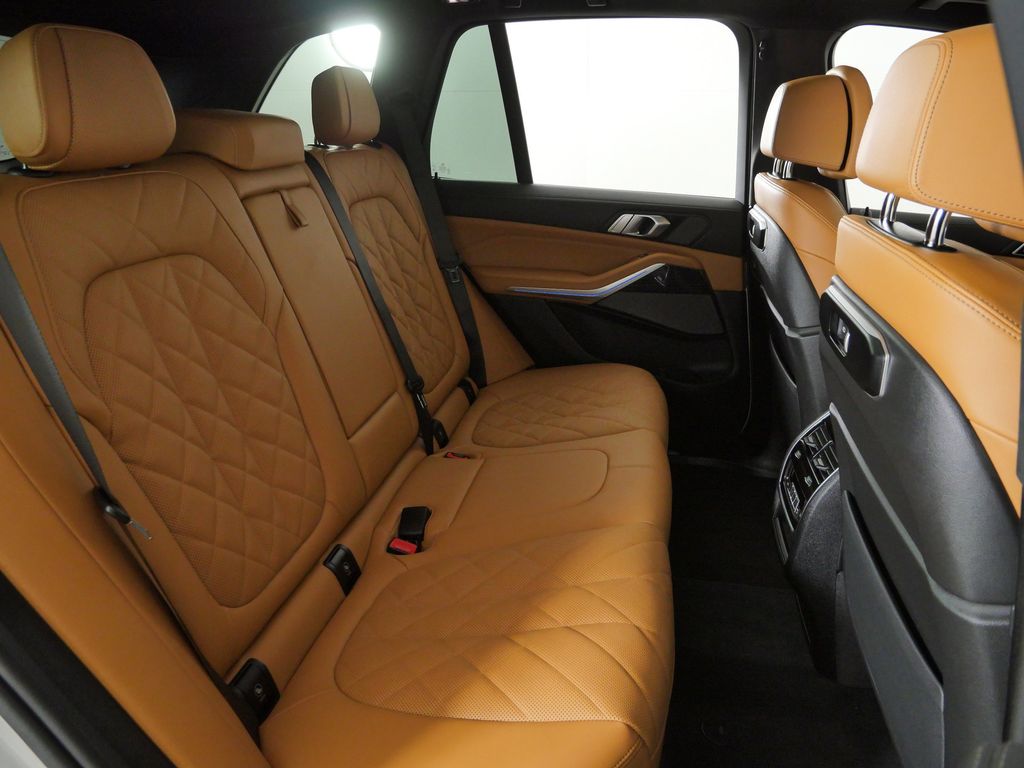 Thumbnail: 2026 BMW X5 - 27