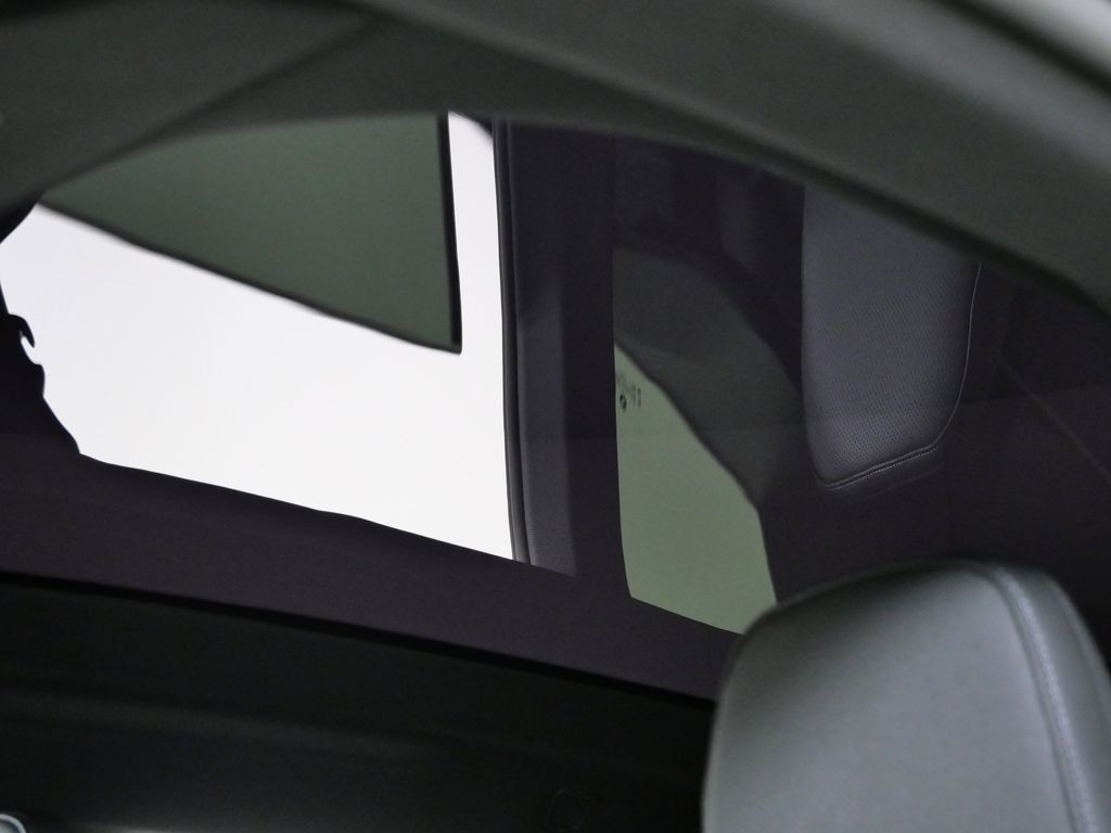 Thumbnail: 2026 BMW iX - 19