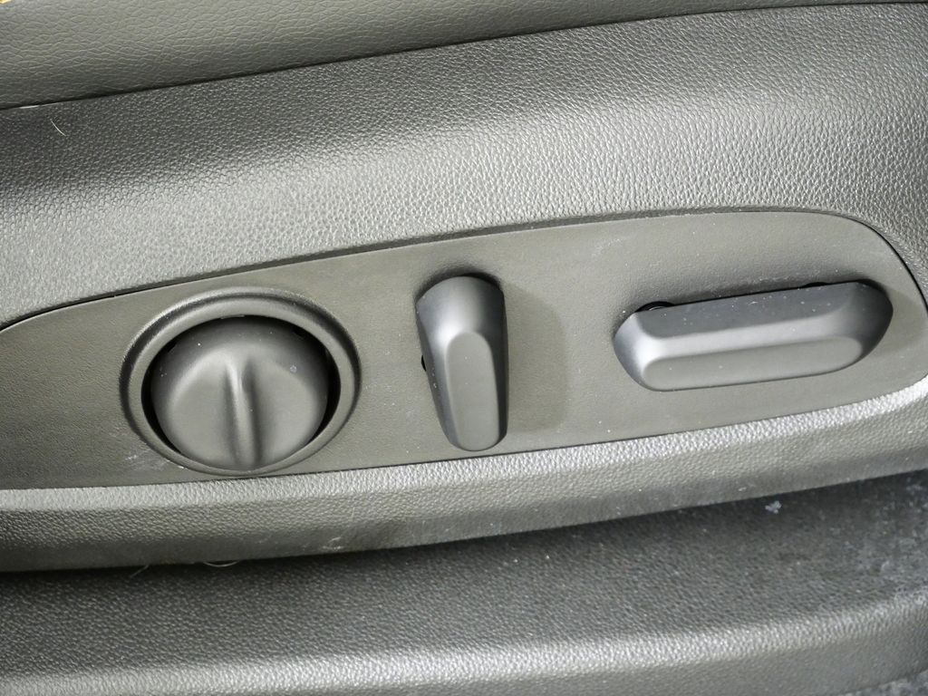 Thumbnail: 2019 Chevrolet Equinox - 22