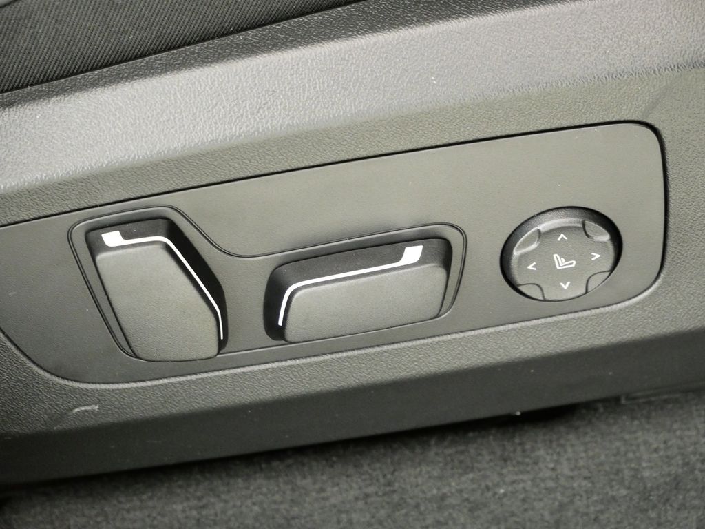 Thumbnail: 2026 BMW X3 - 23