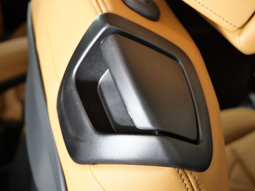 Thumbnail: 2026 BMW X7 - 30