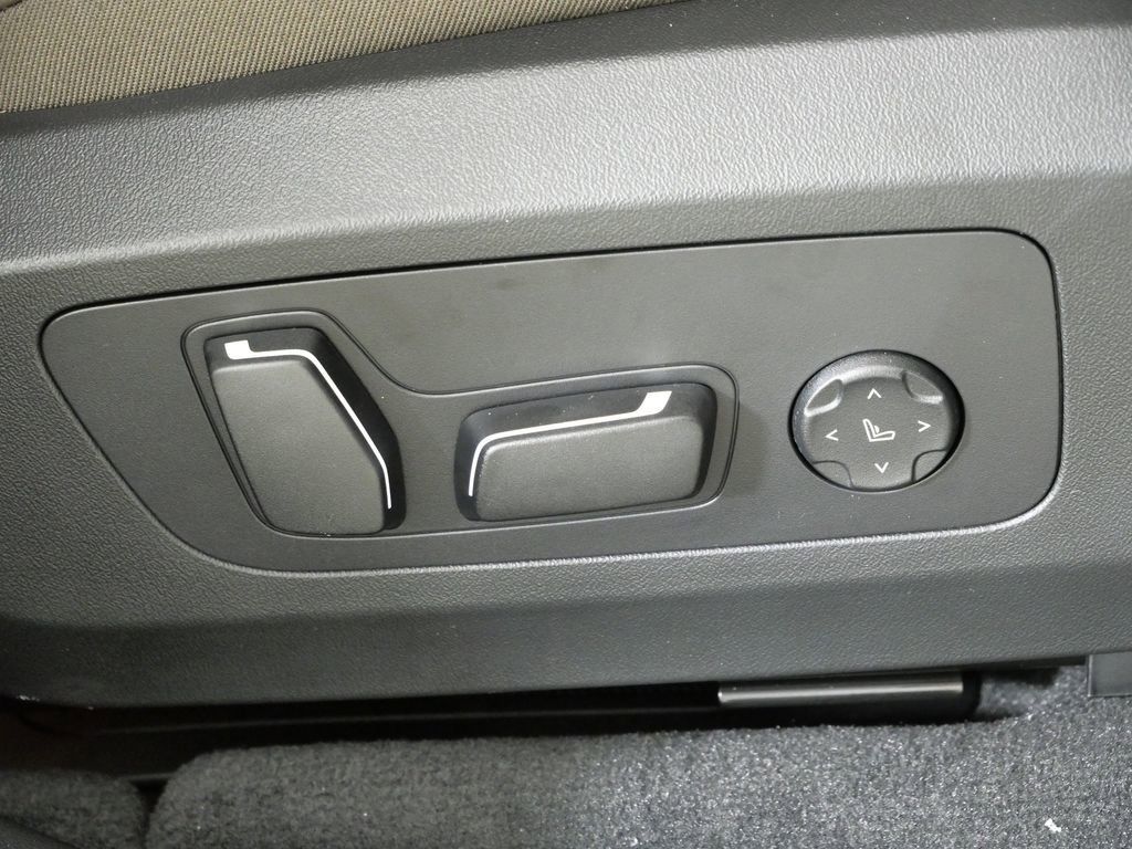 Thumbnail: 2026 BMW X3 - 25