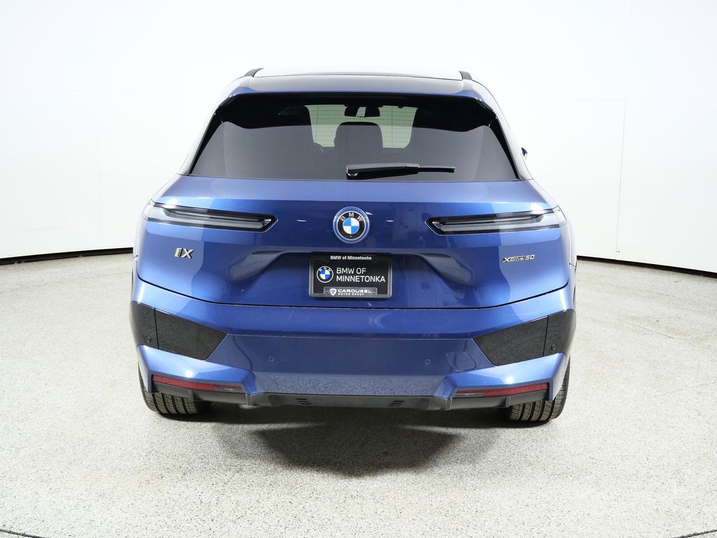 Thumbnail: 2023 BMW iX - 11