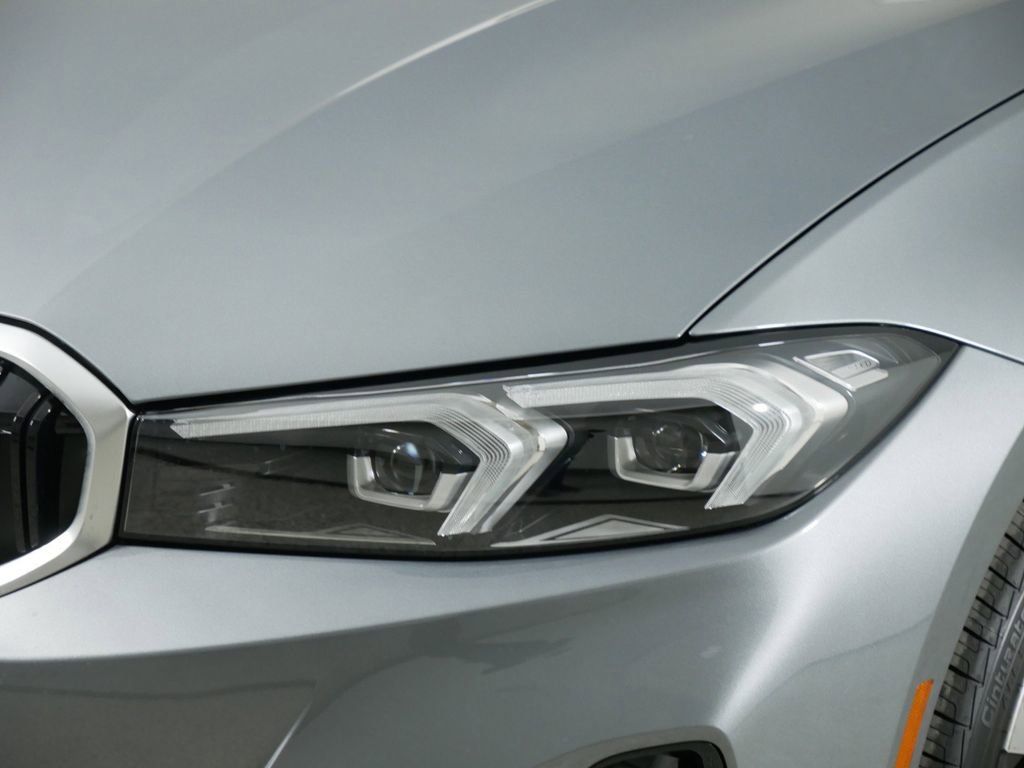 Thumbnail: 2025 BMW 3 Series - 21