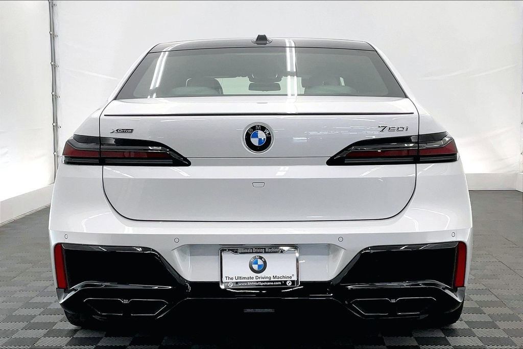 Thumbnail: 2025 BMW 7 Series - 5
