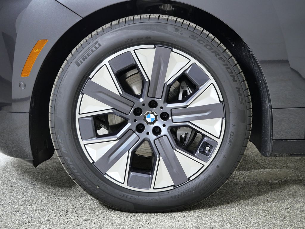 Thumbnail: 2026 BMW iX - 17