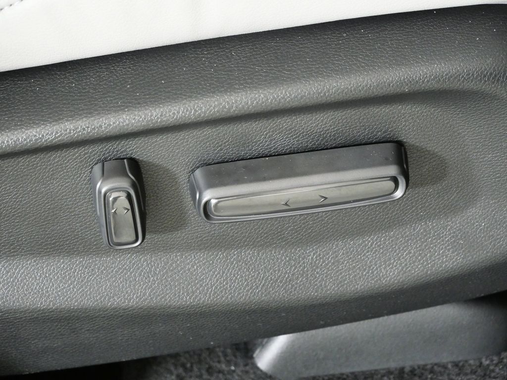 Thumbnail: 2018 Honda CR-V - 23