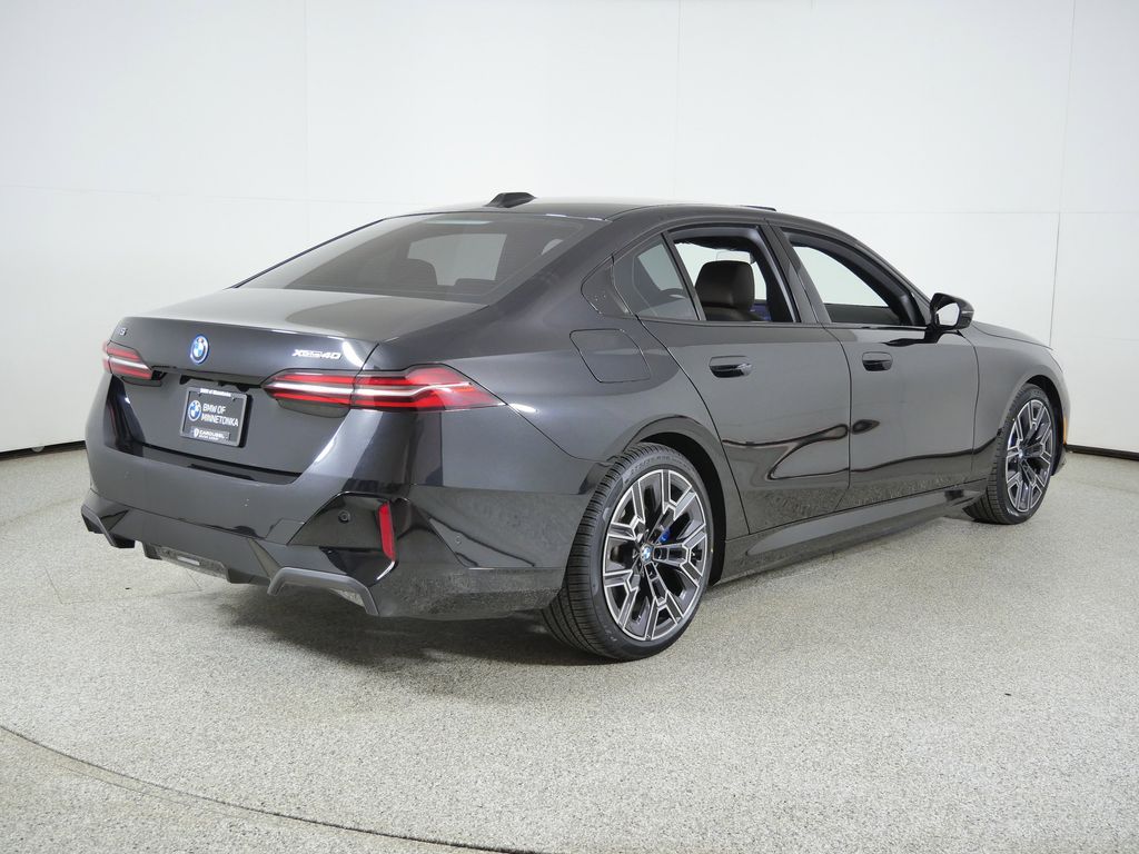 Thumbnail: 2026 BMW i5 - 11