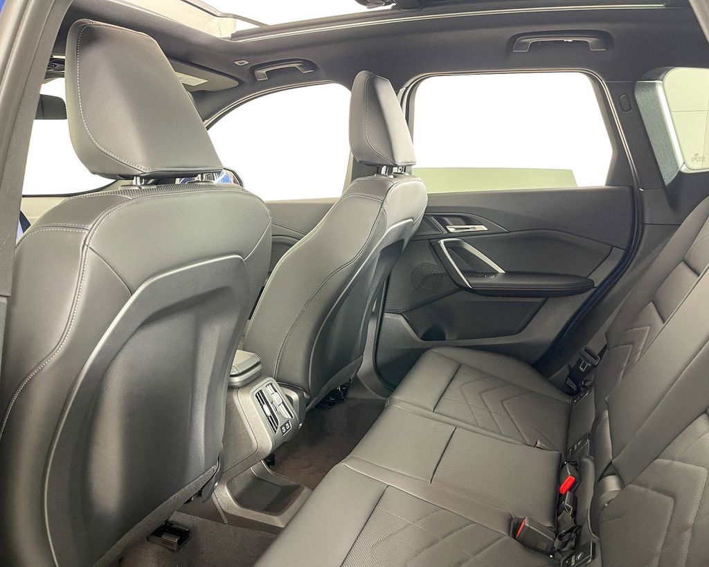 Thumbnail: 2025 BMW X1 - 34