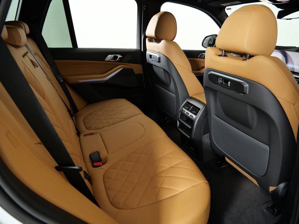 Thumbnail: 2026 BMW X5 - 27
