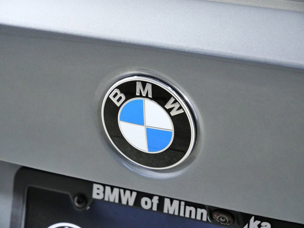 Thumbnail: 2026 BMW 3 Series - 12