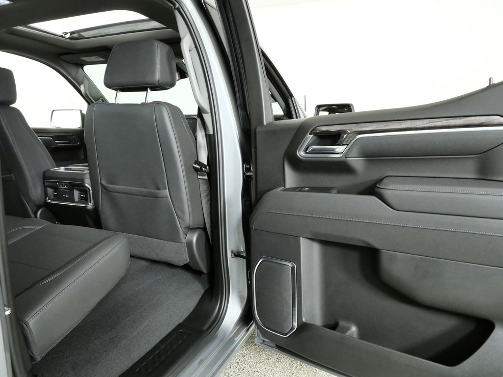 Thumbnail: 2025 Chevrolet Silverado 1500 - 27