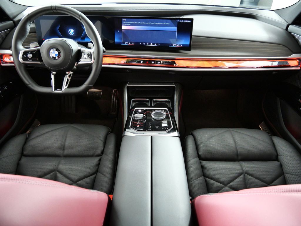 Thumbnail: 2025 BMW 7 Series - 6