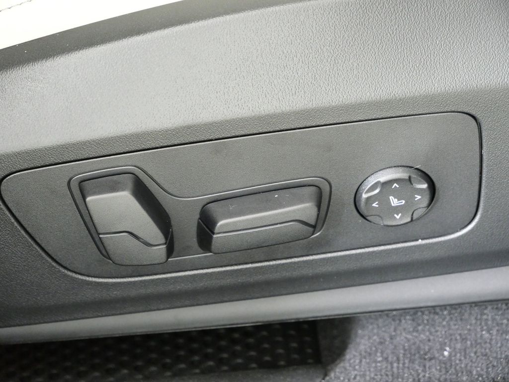 Thumbnail: 2026 BMW X2 - 23