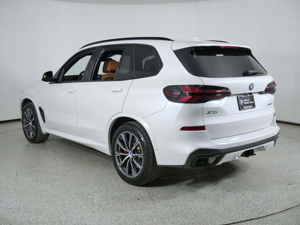 Thumbnail: 2025 BMW X5 - 17