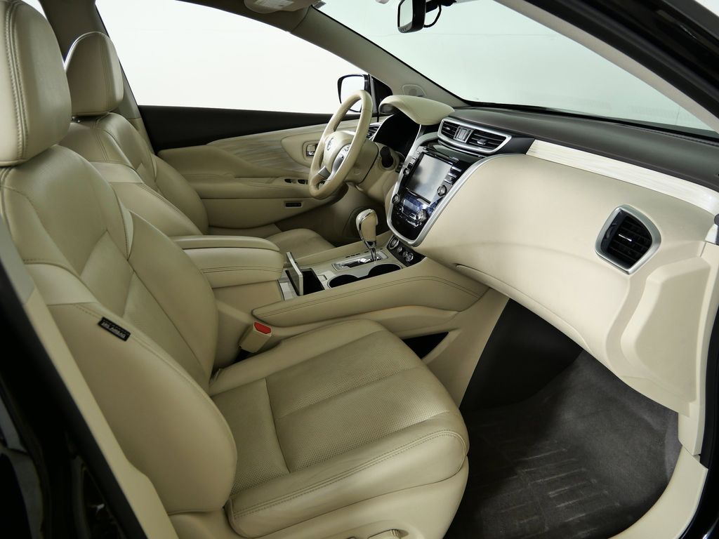 Thumbnail: 2017 Nissan Murano - 21