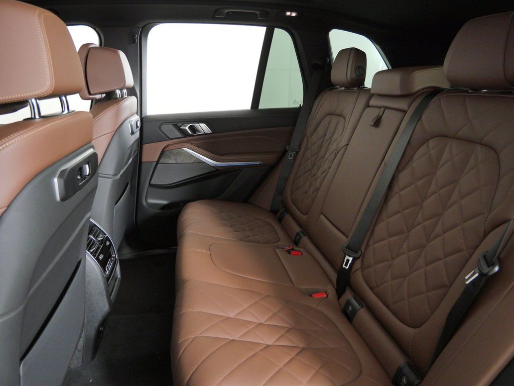 Thumbnail: 2026 BMW X5 - 33