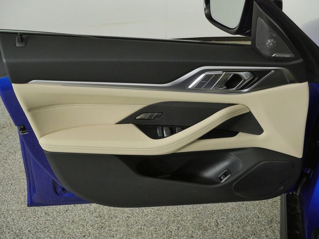 Thumbnail: 2026 BMW i4 - 31