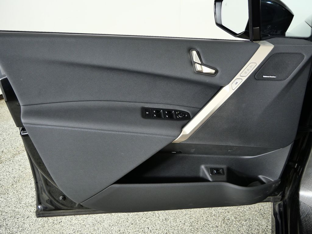 Thumbnail: 2023 BMW iX - 37