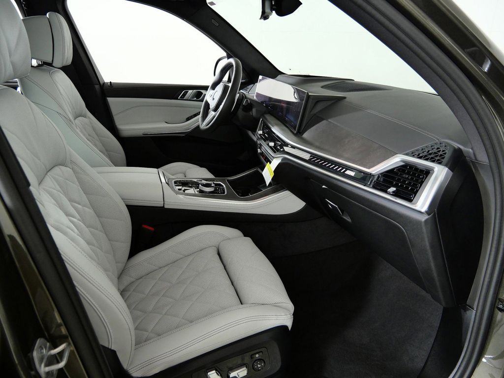 Thumbnail: 2026 BMW X5 - 20