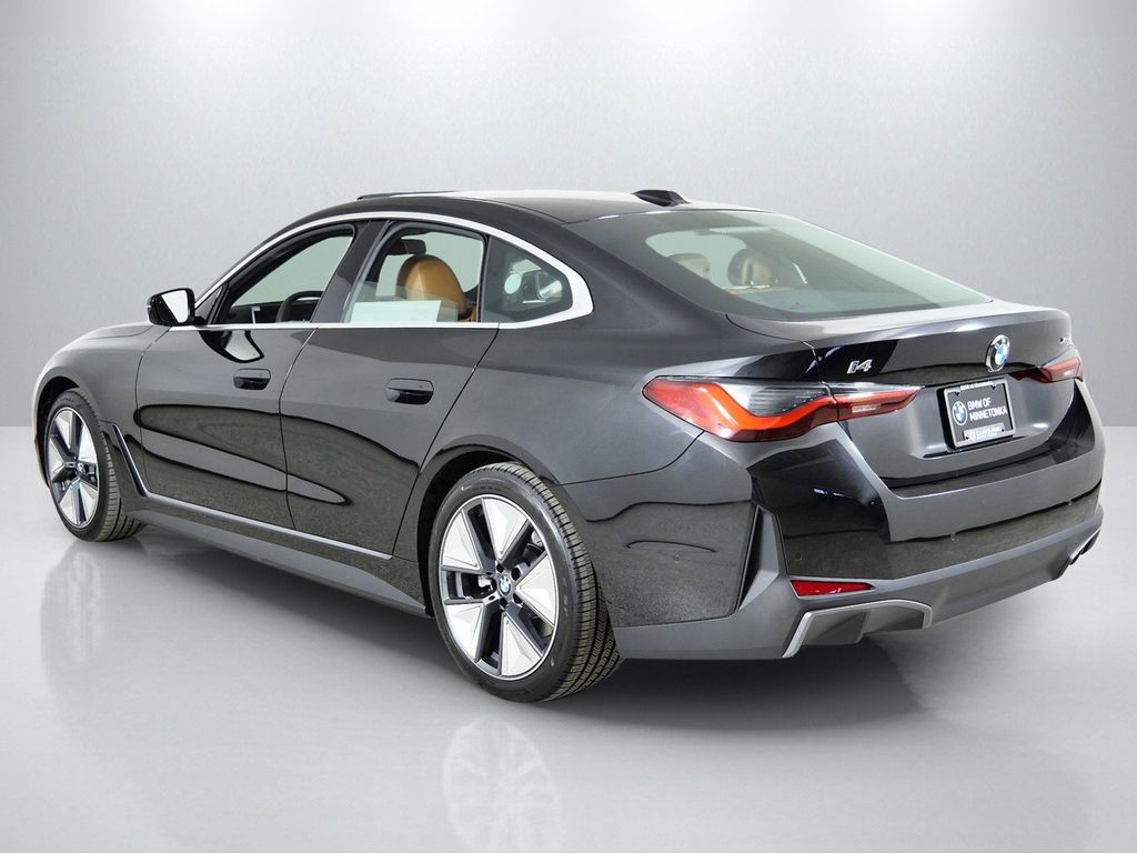 Thumbnail: 2026 BMW i4 - 14