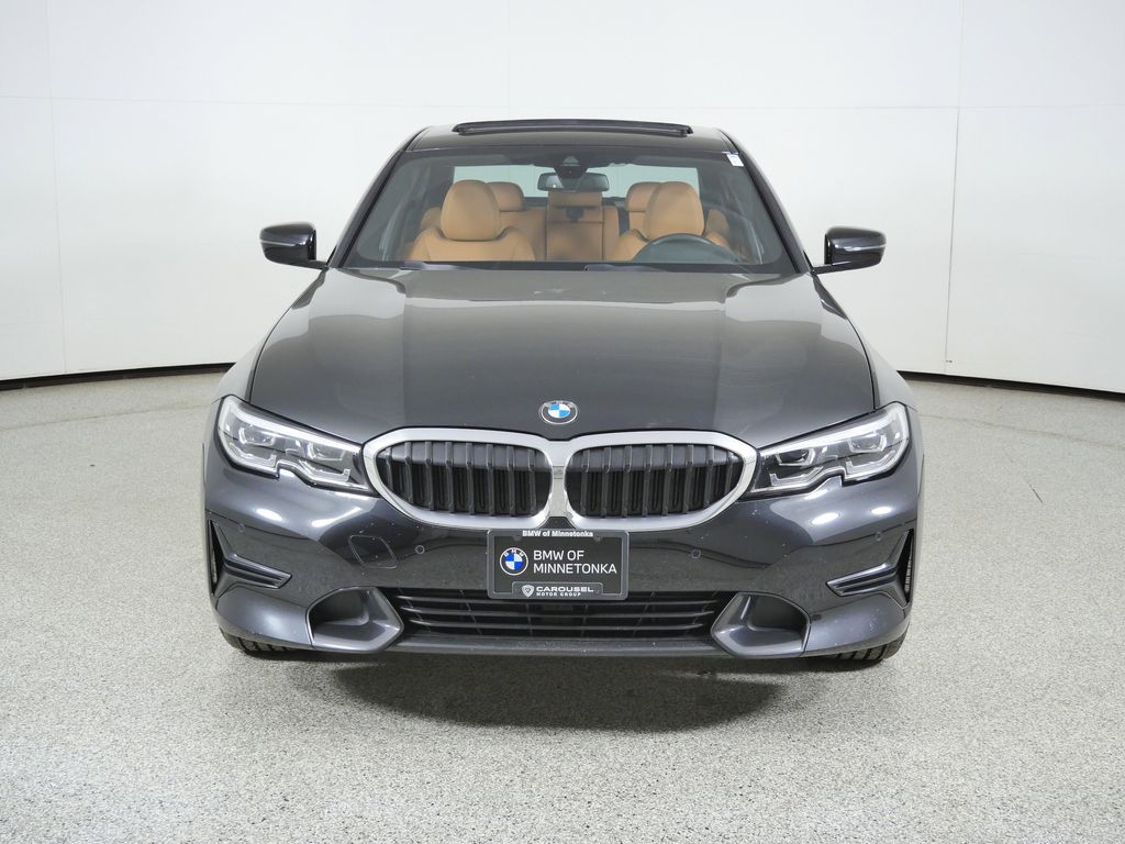 Thumbnail: 2022 BMW 3 Series - 3