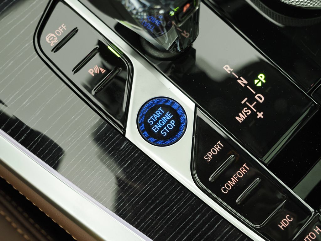 Thumbnail: 2026 BMW X7 - 48