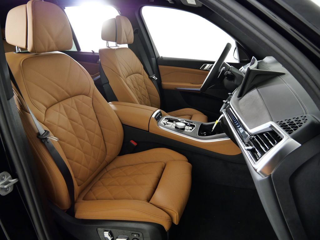 Thumbnail: 2026 BMW X5 - 23