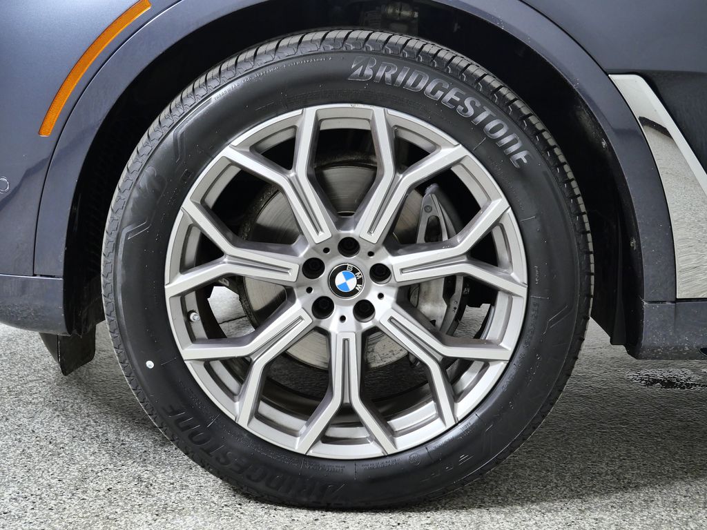 Thumbnail: 2022 BMW X7 - 18