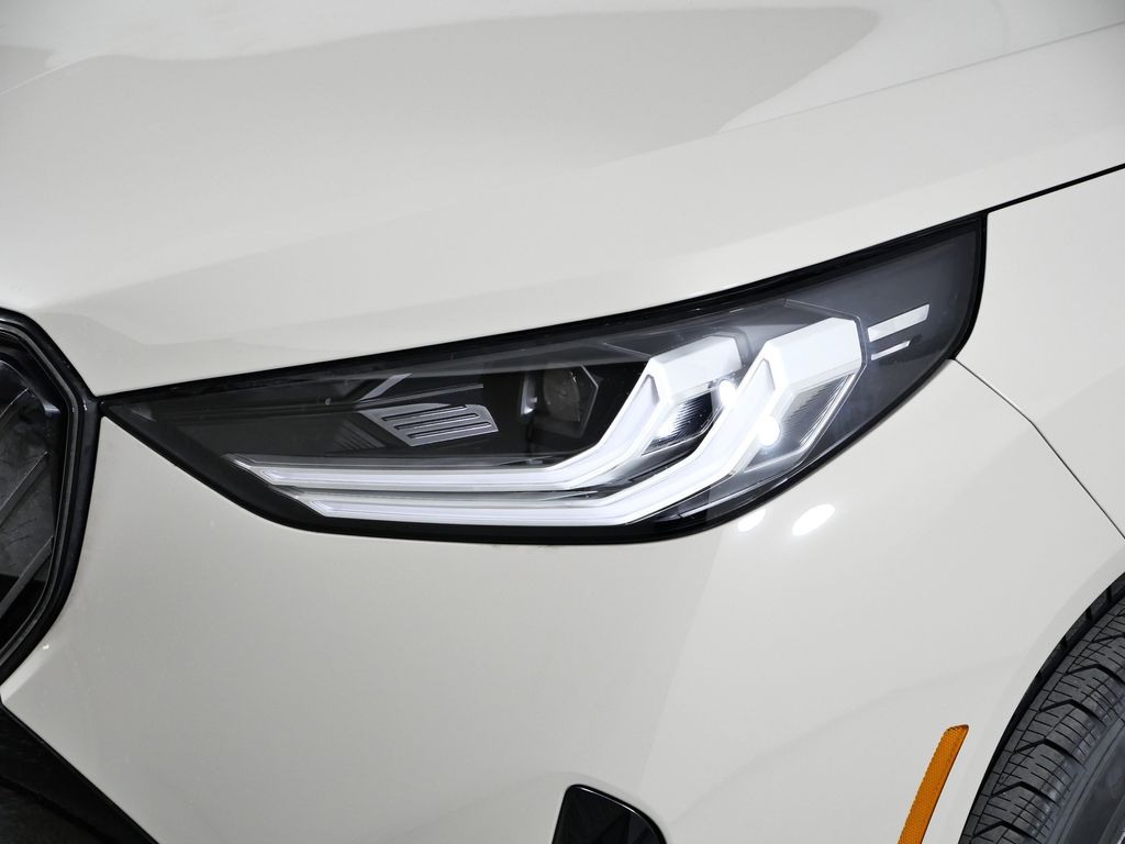 Thumbnail: 2026 BMW X3 - 3