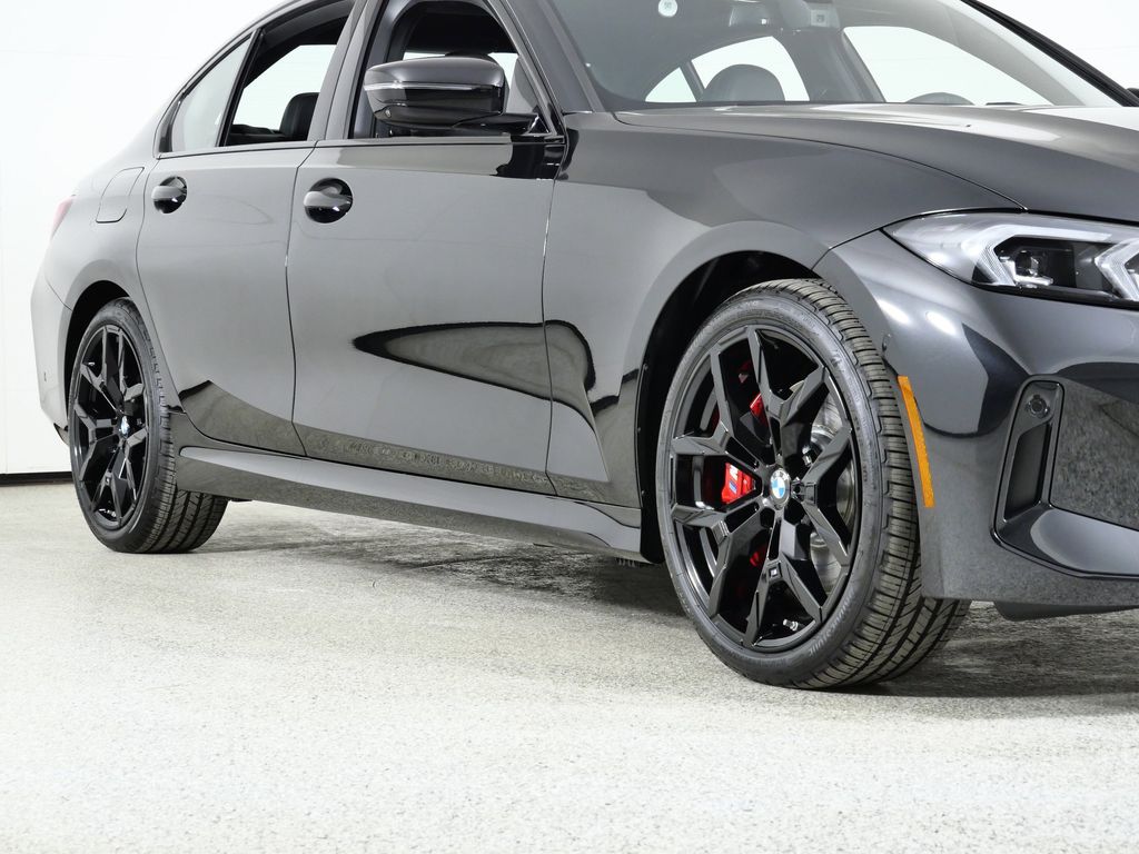 Thumbnail: 2026 BMW 3 Series - 6