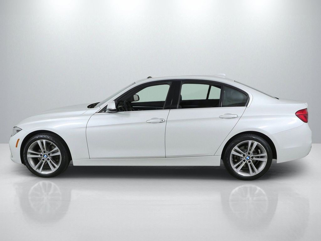Thumbnail: 2017 BMW 3 Series - 15